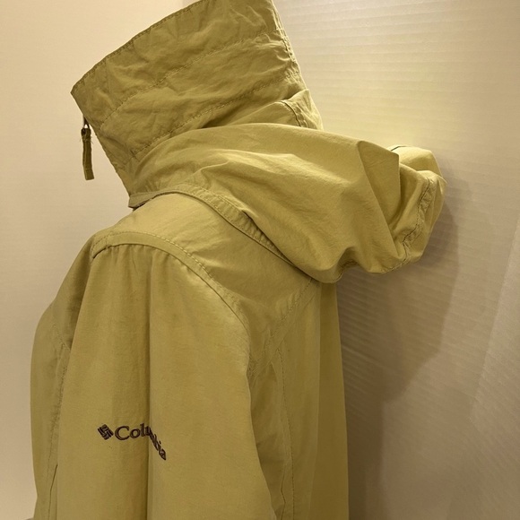 Columbia Green Utility Jacket with Hood and Adjustable Hem - Picture 2 of 16